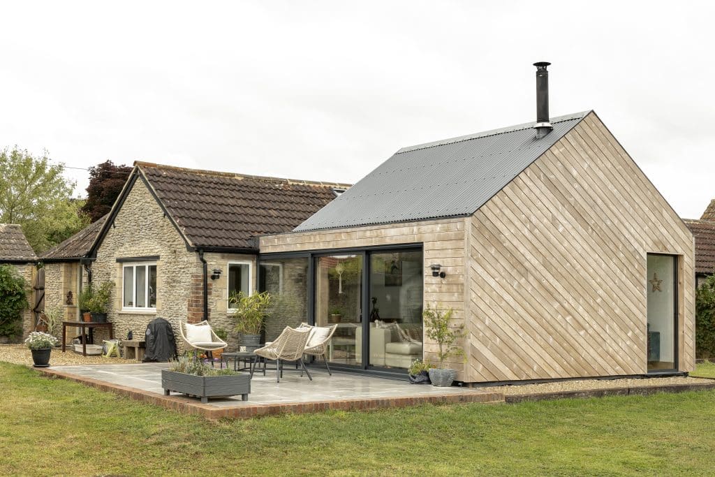 Artel31 - Willowbank Byre - Malmesbury Wiltshire renovation exterior from garden extension